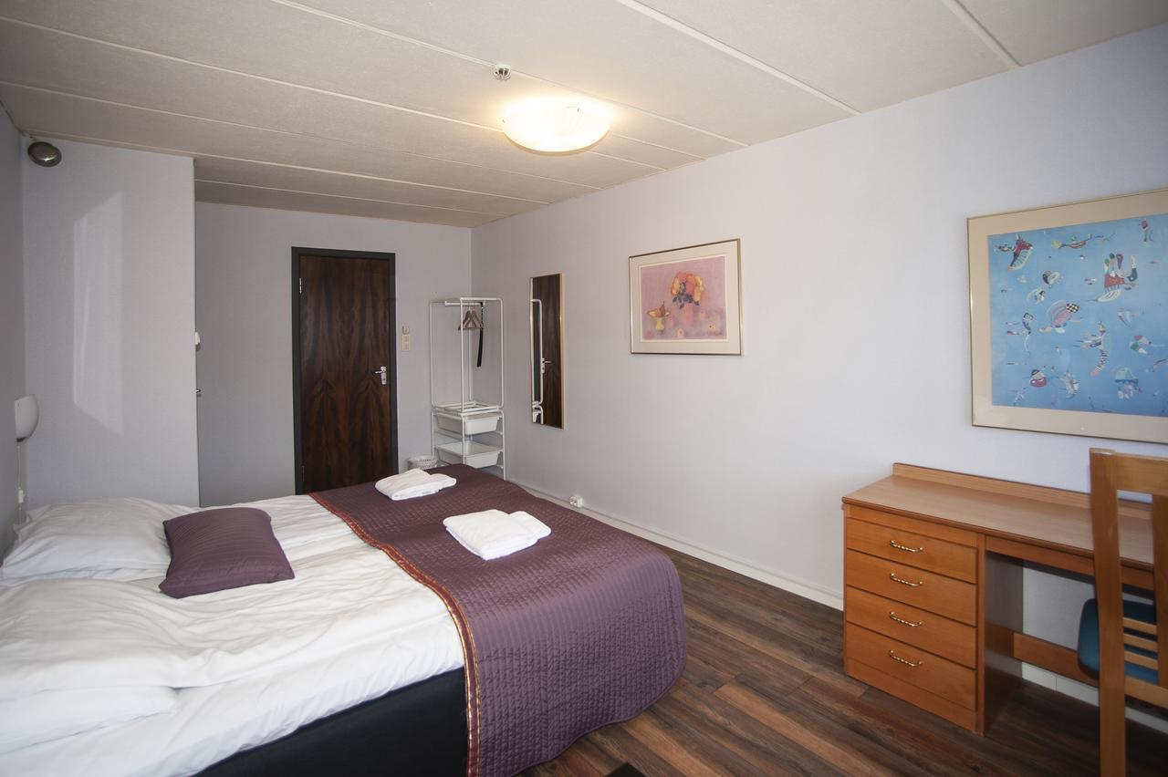 Strand Fjordmotel Ulvik Exterior photo